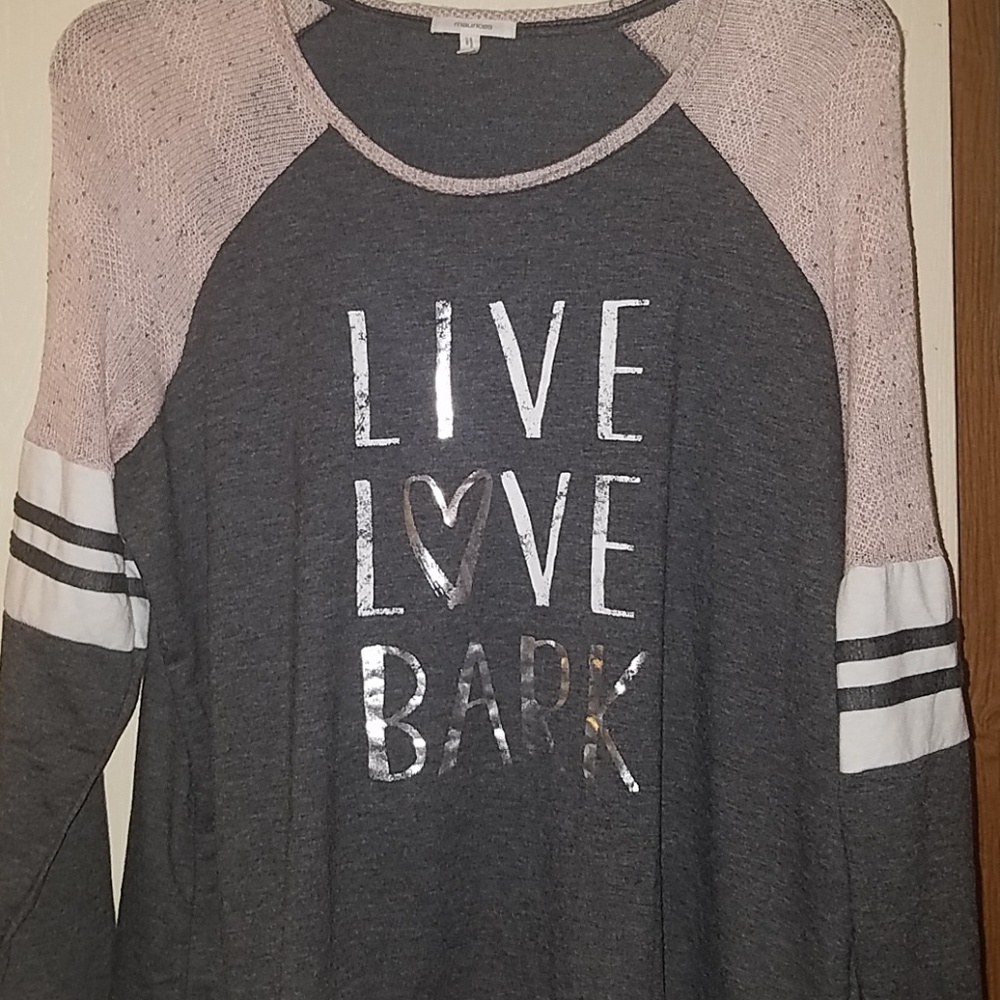 Maurices shirt